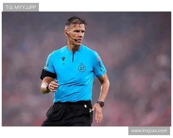 奥维耶多质疑VAR判罚再遭不公